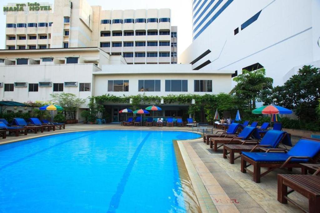 Nana Hotel Bangkok Exterior photo